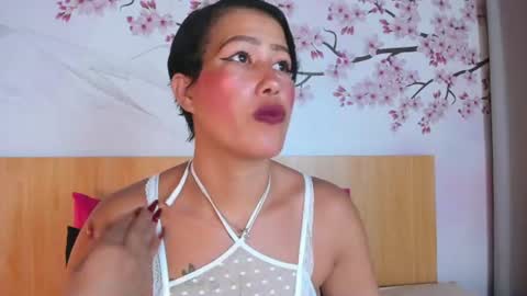 Laura online show from 06-27-26, 02:49