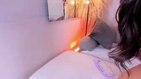 LauraCarther  online show from 06-29-26, 05:24