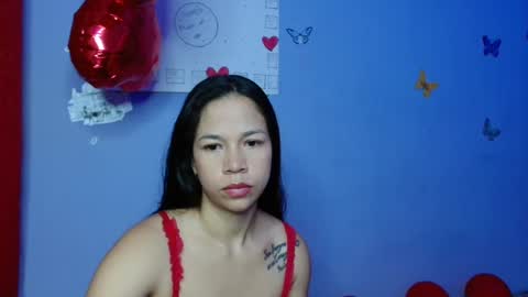 lauracb          online show from 02-17-25, 10:07