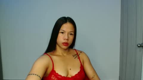 lauracb          online show from 03-31-26, 12:05