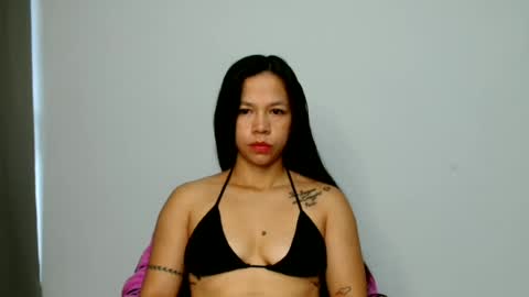 Snapshot of lauracb_ chatting on 07-05-26, 12:12 lauracb online show from 07-05-26, 12:12