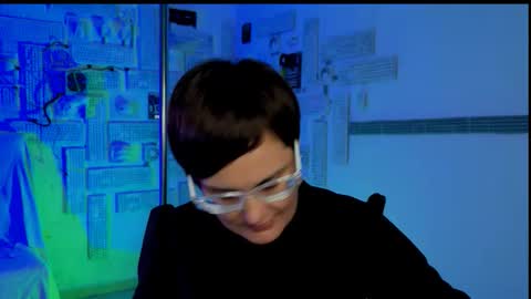 Snapshot of lauradavidsons chatting on 10-05-25, 04:05 lauradavidsons online show from 10-05-25, 04:05