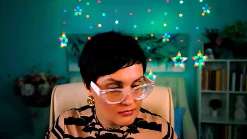 Snapshot of lauradavidsons chatting on 10-29-25, 06:42 lauradavidsons online show from 10-29-25, 06:42