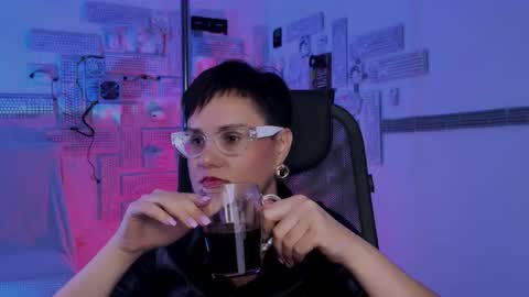 Snapshot of lauradavidsons chatting on 11-09-25, 05:00 lauradavidsons online show from 11-09-25, 05:00