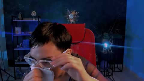 Snapshot of lauradavidsons chatting on 11-22-25, 02:32 lauradavidsons online show from 11-22-25, 02:32