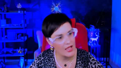 Snapshot of lauradavidsons chatting on 11-28-25, 01:14 lauradavidsons online show from 11-28-25, 01:14