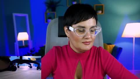 Snapshot of lauradavidsons chatting on 12-14-25, 07:29 lauradavidsons online show from 12-14-25, 07:29