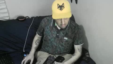 lauradecuada2 online show from 04-10-26, 07:35