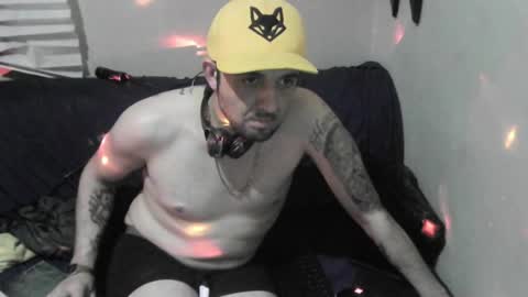 lauradecuada2 online show from 04-11-26, 04:39