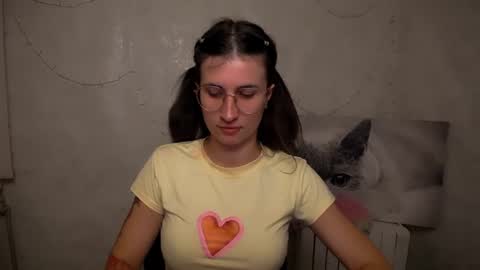 Laura online show from 07-05-26, 05:25