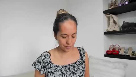 Laura online show from 06-09-26, 06:30