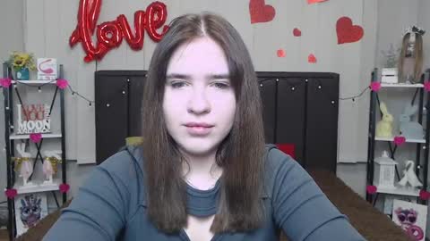 LauraHlot online show from 02-22-25, 06:19