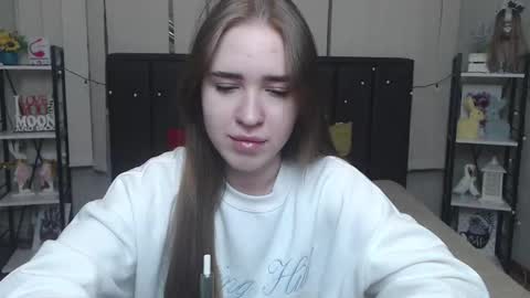 LauraHlot online show from 09-30-25, 06:24