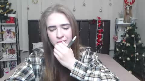 LauraHlot online show from 01-10-26, 06:53