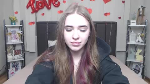 LauraHlot online show from 03-05-26, 06:48