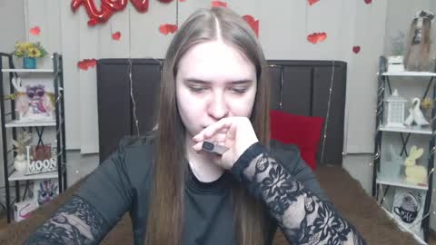 Snapshot of laurahlot chatting on 04-30-26, 06:09 LauraHlot online show from 04-30-26, 06:09