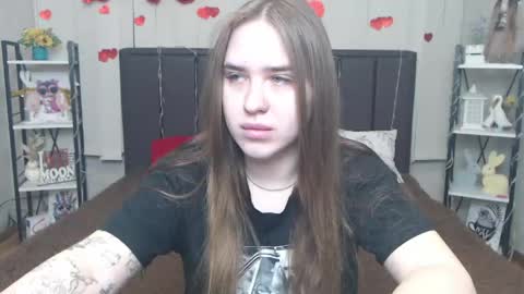 Snapshot of laurahlot chatting on 05-14-26, 05:31 LauraHlot online show from 05-14-26, 05:31