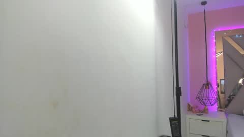 Snapshot of lauraklark chatting on 02-07-26, 06:11 laura online show from 02-07-26, 06:11