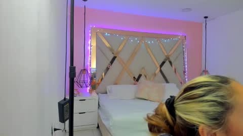 Snapshot of lauraklark chatting on 03-11-26, 07:53 laura online show from 03-11-26, 07:53