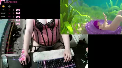 Snapshot of laurali_violet chatting on 05-10-26, 04:06 Laurali Violet online show from 05-10-26, 04:06