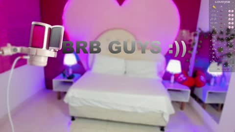 Snapshot of lauramartin1 chatting on 01-24-25, 01:13 Laura MartinGMT-5 2200-0600 online show from 01-24-25, 01:13