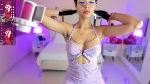 Snapshot of lauramartin1 chatting on 03-05-25, 12:49 Laura MartinGMT-5 2200-0600 online show from 03-05-25, 12:49
