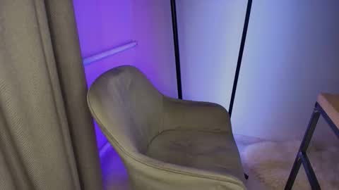 Snapshot of lauramartix chatting on 11-05-25, 09:26 Leila Libertas online show from 11-05-25, 09:26