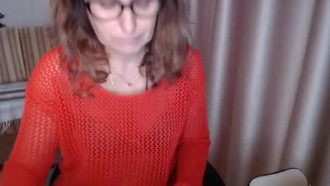 Lauraoven1 online show from 10-31-25, 08:37