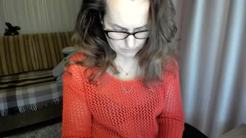 Lauraoven1 online show from 01-15-26, 10:42