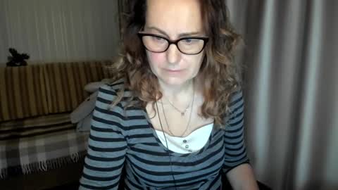 Lauraoven1 online show from 01-16-26, 07:45