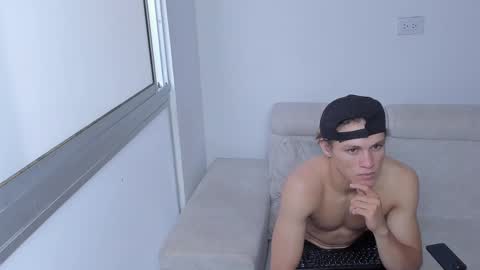 Laureent online show from 02-24-25, 09:20