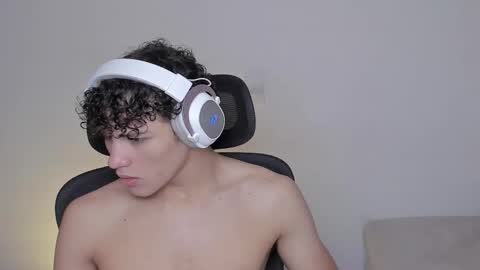 Laureent online show from 10-16-25, 08:04