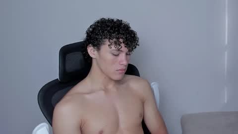 Laureent online show from 10-25-25, 06:57