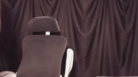 Laureent online show from 07-08-26, 03:55