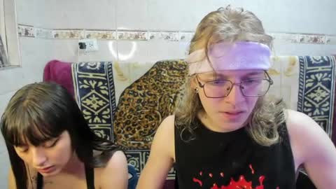 Snapshot of laureles6667 chatting on 07-19-26, 05:55 Laures666 online show from 07-19-26, 05:55