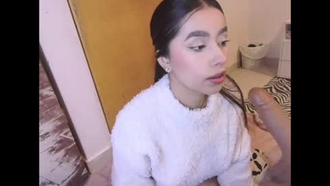 Snapshot of lauren_clauz chatting on 04-06-26, 05:30 Lauren Clauz online show from 04-06-26, 05:30