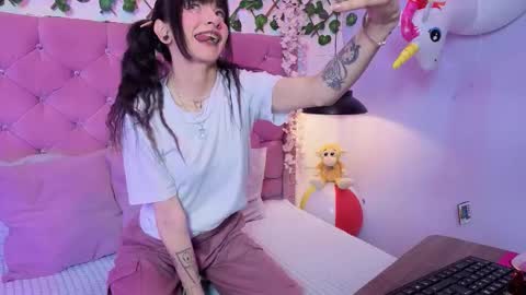 Lauren evans9 online show from 02-26-26, 04:00