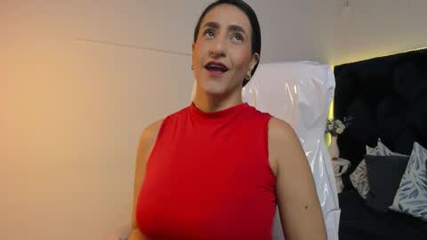 Lauren online show from 02-15-26, 05:09