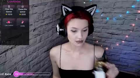 Snapshot of lauren_raquel chatting on 02-24-26, 03:54 Eva online show from 02-24-26, 03:54