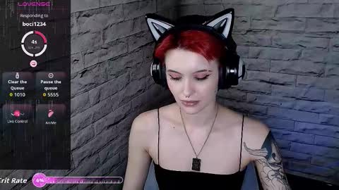 Snapshot of lauren_raquel chatting on 02-27-26, 07:03 Eva online show from 02-27-26, 07:03