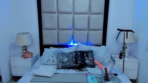 Lauren Hu online show from 01-30-25, 05:41
