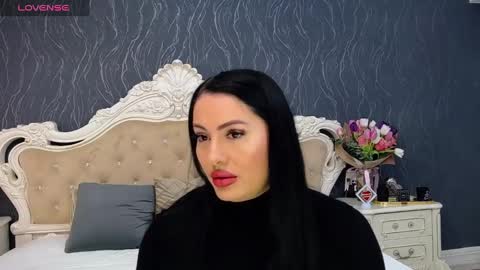 Laura online show from 03-04-25, 09:40