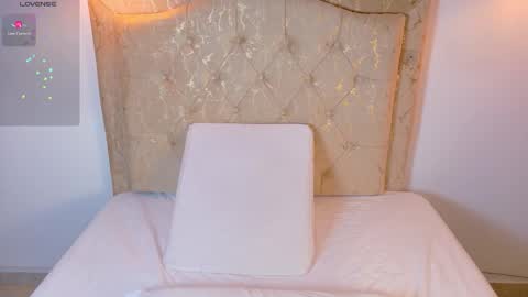 laurenn_smitth online show from 03-12-26, 01:39