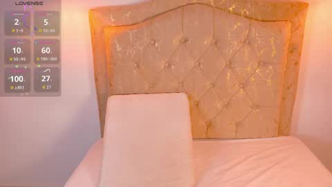 Snapshot of laurenn_smitth chatting on 05-19-26, 12:33 laurenn_smitth online show from 05-19-26, 12:33