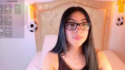 Snapshot of laurenn_smitth chatting on 06-13-26, 12:47 laurenn_smitth online show from 06-13-26, 12:47