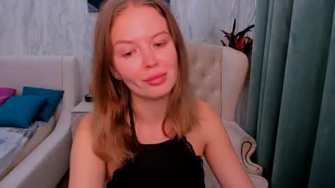 Snapshot of laurennhill chatting on 09-16-25, 12:22 laurennhill online show from 09-16-25, 12:22