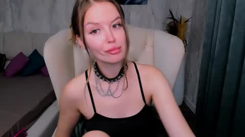 Snapshot of laurennhill chatting on 10-07-25, 12:30 laurennhill online show from 10-07-25, 12:30