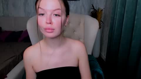 Snapshot of laurennhill chatting on 10-13-25, 12:21 laurennhill online show from 10-13-25, 12:21