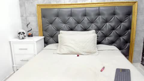 Lauren  online show from 12-21-24, 06:55