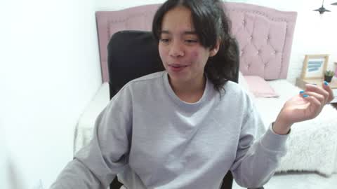 Snapshot of laurent1_ chatting on 01-18-25, 08:09 laurent online show from 01-18-25, 08:09